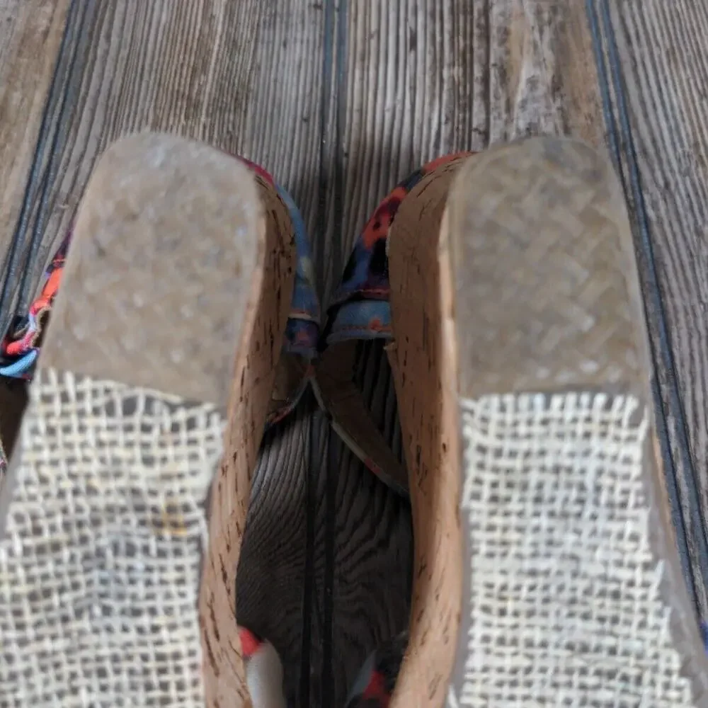 Toms Wedge Sandals Floral Hawaiian Platform Ankle Strap Peep Toe Shoes‎ Size 6